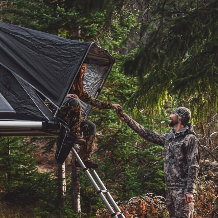 Selecting the Optimal Awning for Overland Adventures